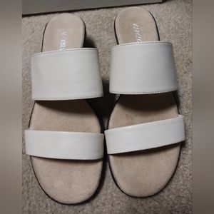 Aerosoles Cream Strapped Slip on Sandals Sz 8.5